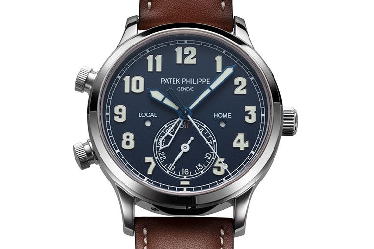 There are hints of previous pilot's watches in the 5524G