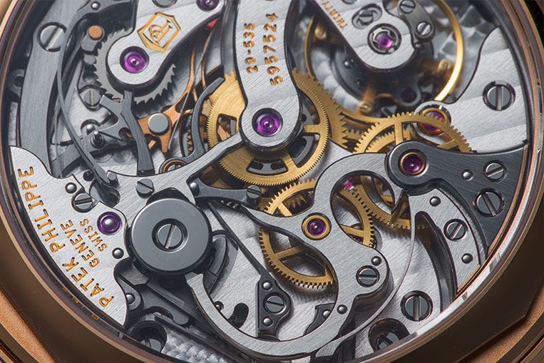 The Patek Philippe calibre CH 29-535 PS is finished to the highest standard